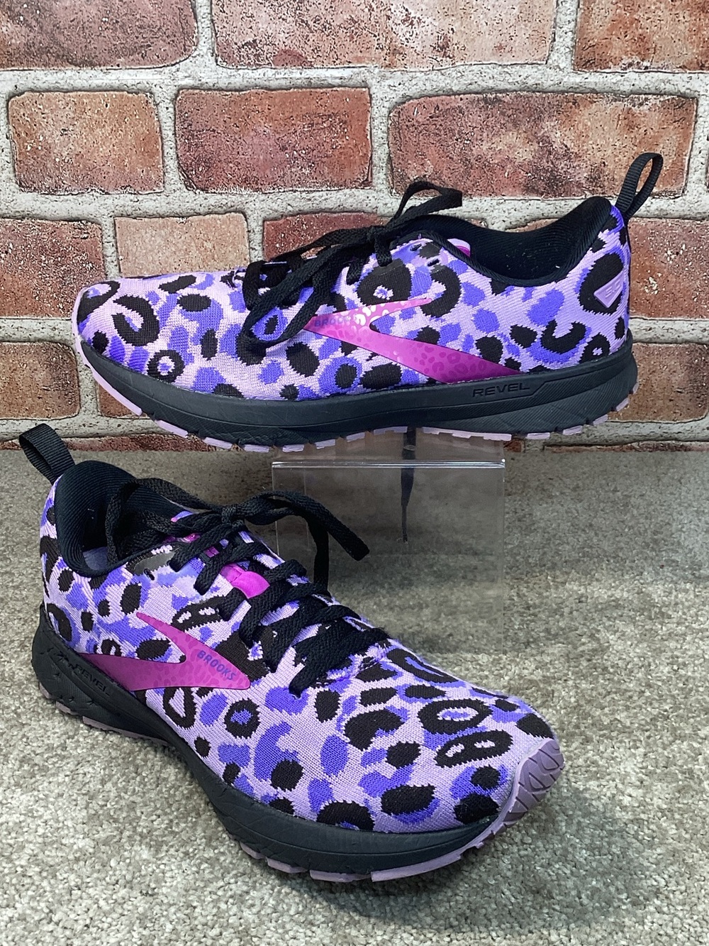 Brooks Revel 5 Electric Cheetah womens running shoes sneakers size 7
